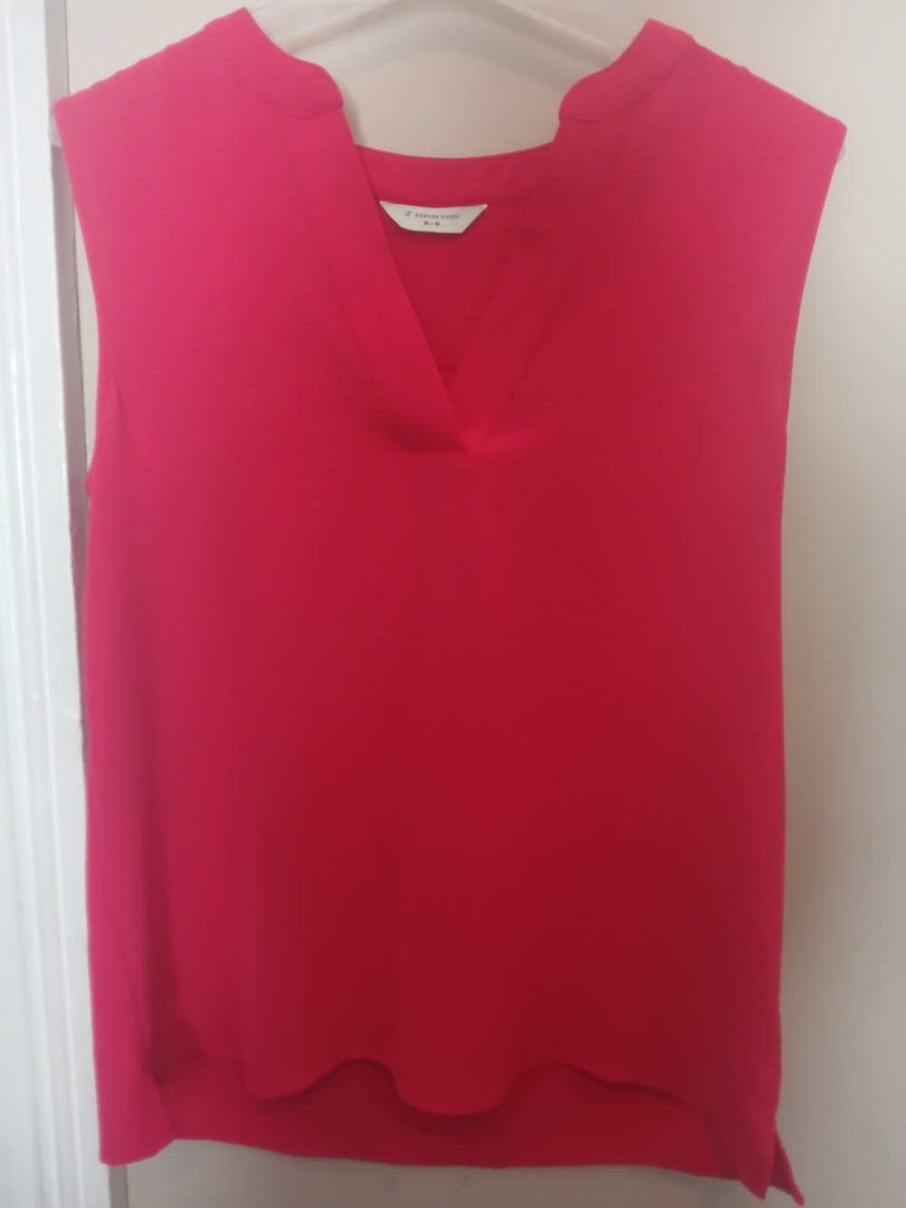 Denver Hayes Sleeveless V-Neck Top in Bright Pink